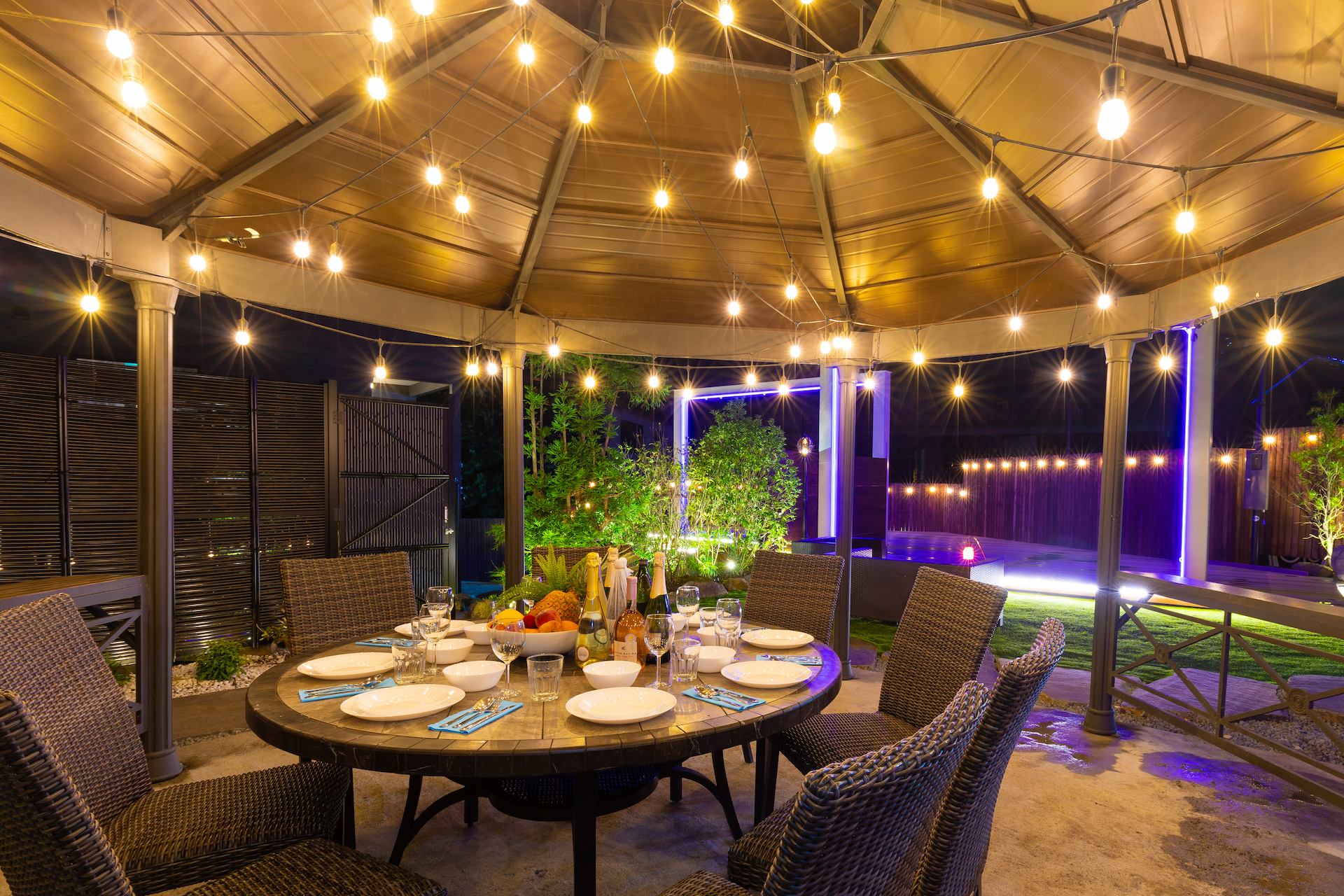 雨でもガゼボでBBQ