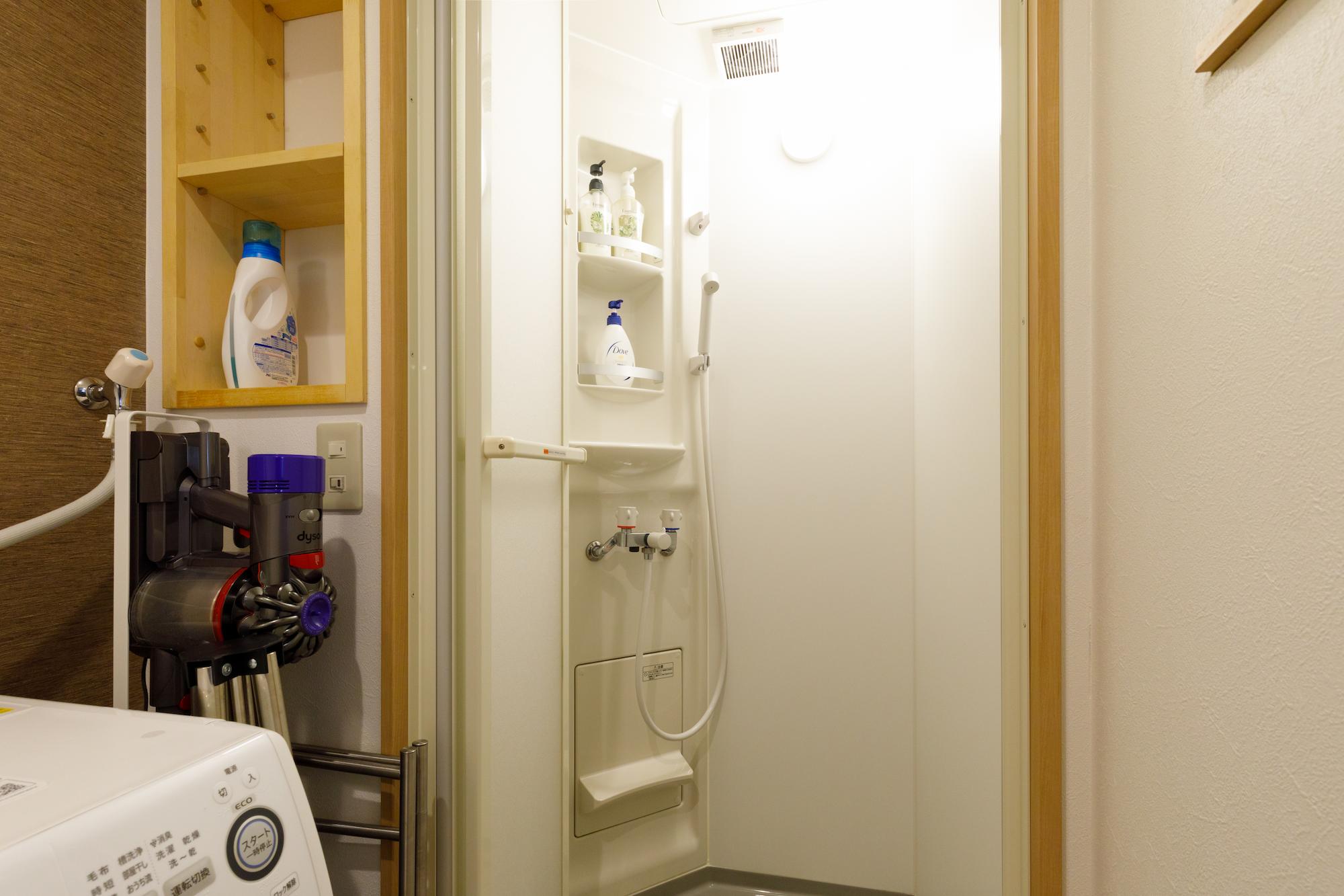 シャワールーム